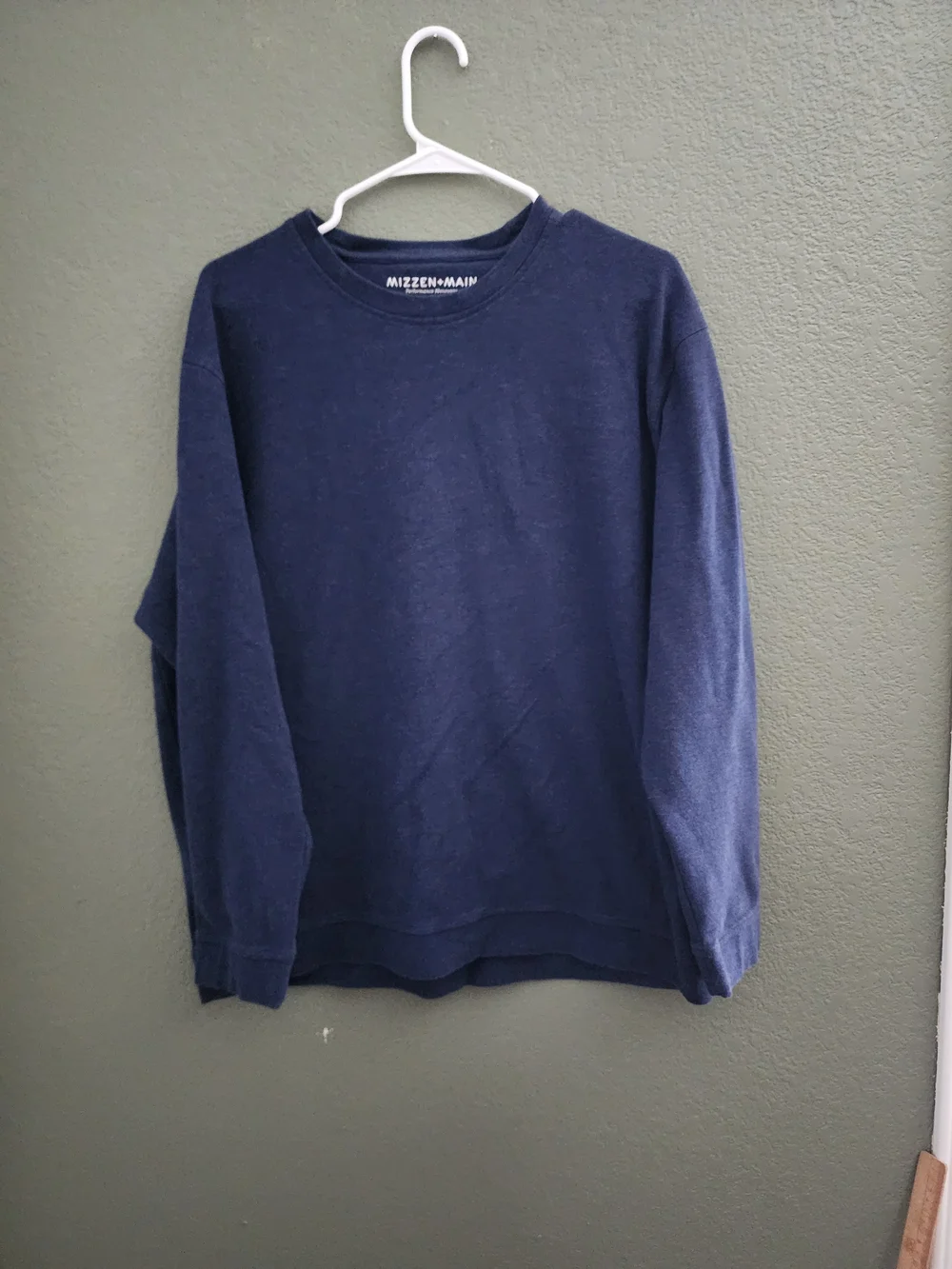 Mizzen+Main Crewneck Sweater Duo in Navy and Light Gray